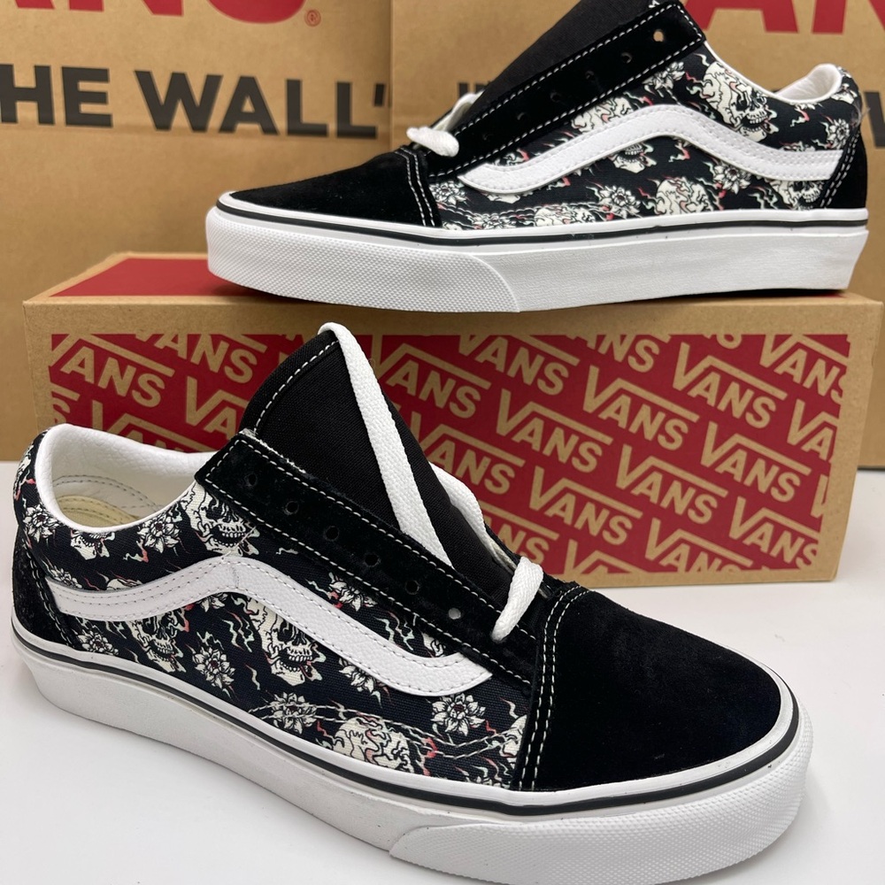 Vans WMNS Old Skool (Flash Skulls)Multi/True White Sneakers
VN0A38G118C - Picture 12 of 16